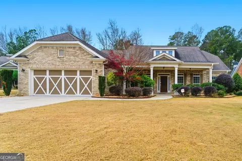 2597 Misty Rose Ln, Loganville, GA 30052
