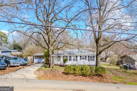8 Pinecrest Dr NW, Rome, GA 30165