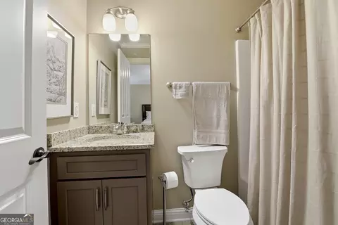 Bath - 235 Ashmere Ct, Tyrone, GA 30290 photo 5 of 8