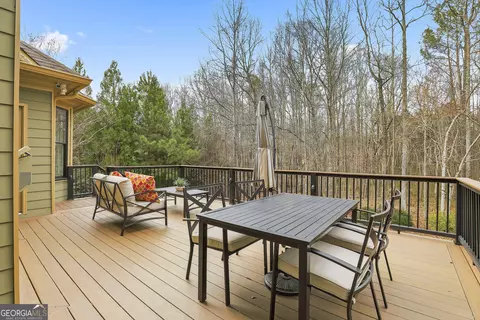 Exterior - 235 Ashmere Ct, Tyrone, GA 30290 photo 6 of 17