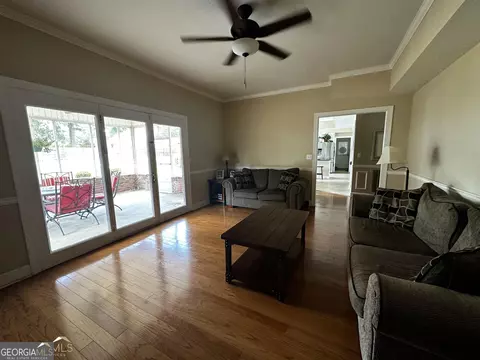 Living - 100 Cheek Dr, Dublin, GA 31021 photo 3 of 4