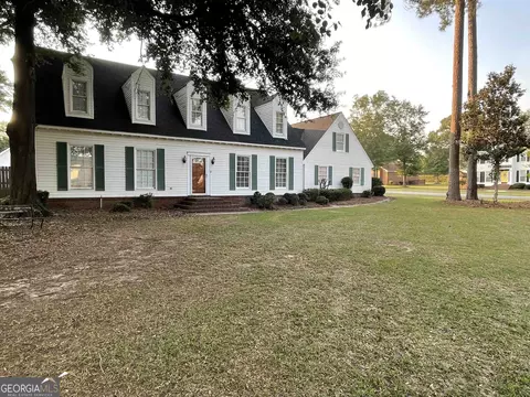 Exterior - 100 Cheek Dr, Dublin, GA 31021 photo 3 of 8