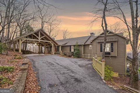 2136 Ridgeview Dr, Big Canoe, GA 30143