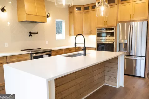 Kitchen - 154 Planters Crk, Baldwin, GA 30511 photo 4 of 6