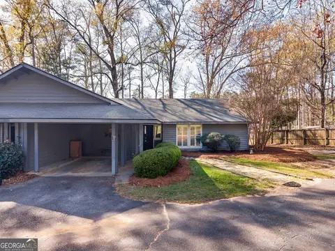 254 Valhalla Rd #F, Cordele, GA 31015
