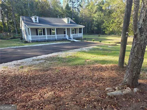 81 Lawanda Ln, Hiram, GA 30141