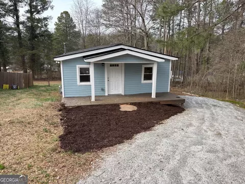 286 Pine Ave, Commerce, GA 30529