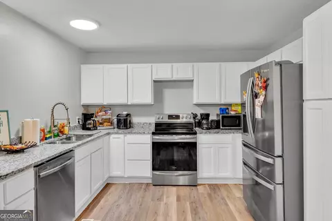 Kitchen - 418 Flintside Dr, Cobb, GA 31735 photo 1 of 2