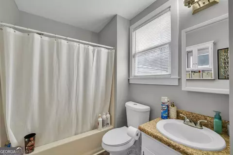 Bath - 418 Flintside Dr, Cobb, GA 31735 photo 3 of 3