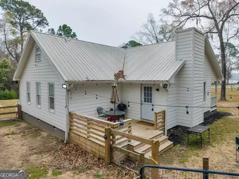 Exterior - 418 Flintside Dr, Cobb, GA 31735 photo 4 of 11