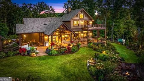 1241 Scenic Dr, Blue Ridge, GA 30513