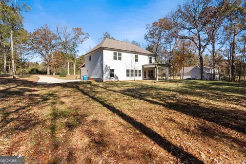 Exterior - 656 E Lake Rd, Mcdonough, GA 30252 photo 5 of 7