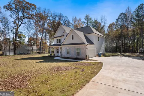Exterior - 656 E Lake Rd, Mcdonough, GA 30252 photo 3 of 7
