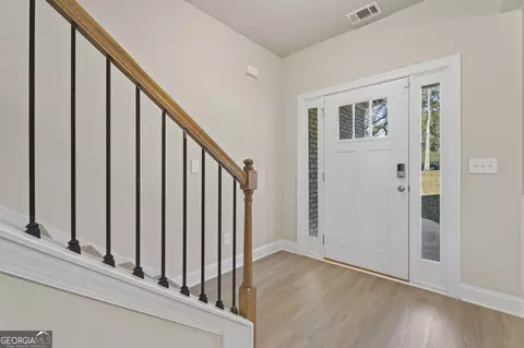 Entry Way - 656 E Lake Rd, Mcdonough, GA 30252 photo 5 of 9