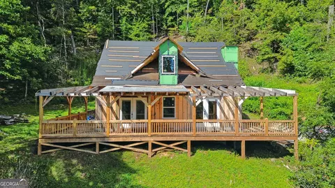 668 Mountainside Dr, Rabun Gap, GA 30568