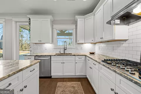 Kitchen - 108 Morgan Mill Rd, Brooks, GA 30205 photo 2 of 4