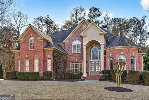 376 Prestbury Ct, Suwanee, GA 30024