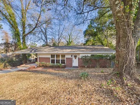 581 Rogers Dr, Macon, GA 31204