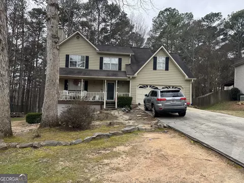 2200 Emerald Dr, Loganville, GA 30052