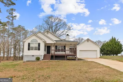 132 Millstone Dr, Commerce, GA 30530