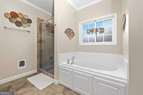 Bath - 1046 Chase Rd, Cornelia, GA 30531 photo 2 of 5
