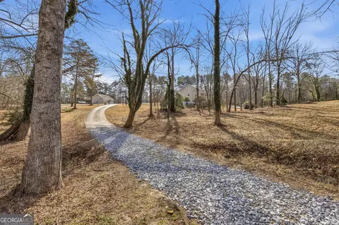 Exterior - 1046 Chase Rd, Cornelia, GA 30531 photo 8 of 17