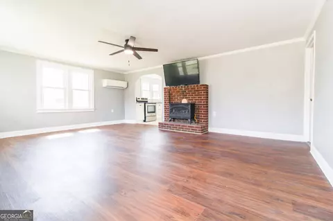 Living - 1774 Union Point Rd, Stephens, GA 30667 photo 1 of 7