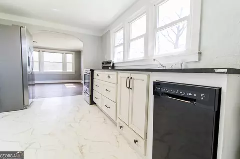 Kitchen - 1774 Union Point Rd, Stephens, GA 30667 photo 1 of 4