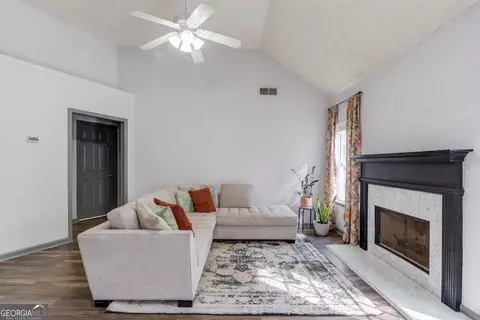 Living - 925 Tigers Way, Monroe, GA 30655 photo 1 of 1