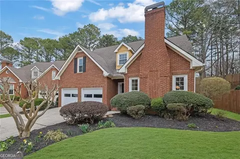 1543 Laurel Park Cir NE, Atlanta, GA 30329