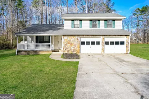 176 Stokes Dr, Stockbridge, GA 30281