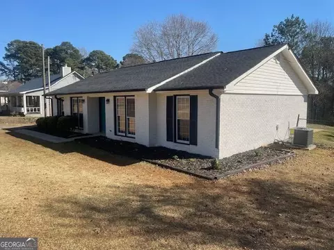 Exterior - 115 Meadowland Trl, Lagrange, GA 30240 photo 2 of 5