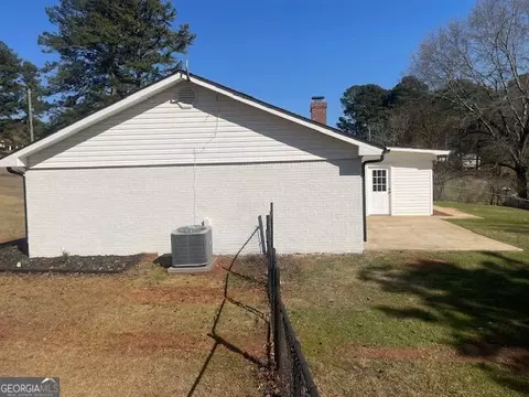 Exterior - 115 Meadowland Trl, Lagrange, GA 30240 photo 3 of 5