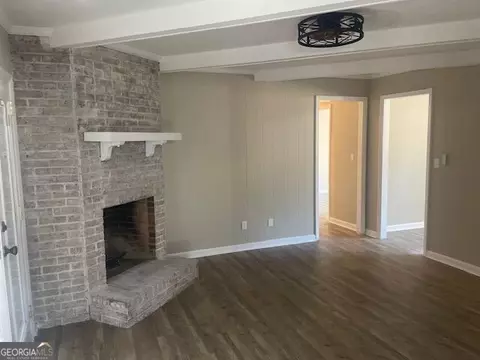 Living - 115 Meadowland Trl, Lagrange, GA 30240 photo 5 of 5