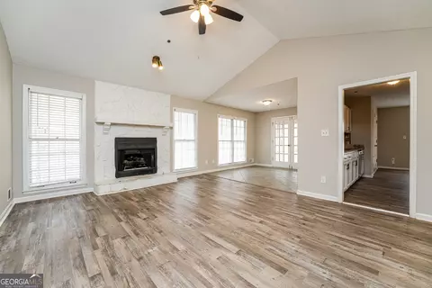 Living - 232 Farmbrook Pkwy, Stockbridge, GA 30281 photo 1 of 2