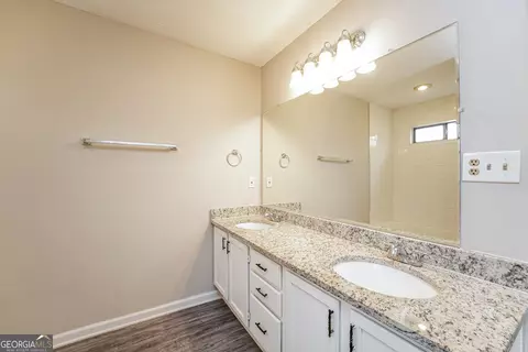 Bath - 232 Farmbrook Pkwy, Stockbridge, GA 30281 photo 3 of 4