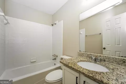 Bath - 232 Farmbrook Pkwy, Stockbridge, GA 30281 photo 2 of 4