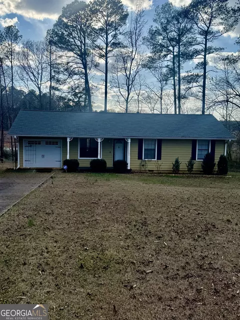245 W James Cir, Hampton, GA 30228