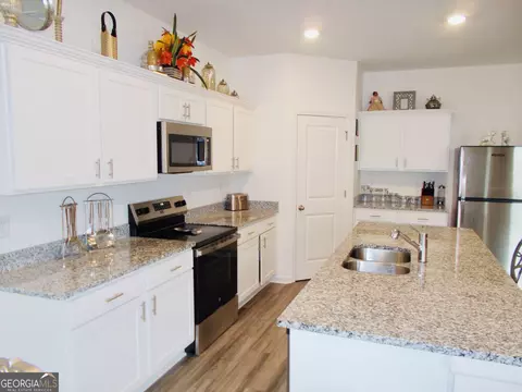 Kitchen - 7426 Cranleigh St, Covington, GA 30014 photo 2 of 3