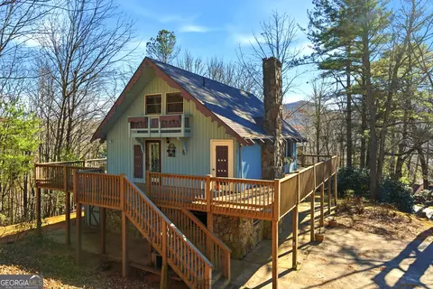 452 E Sugarbush Dr, Dillard, GA 30537