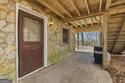 Exterior - 452 E Sugarbush Dr, Dillard, GA 30537 photo 4 of 8