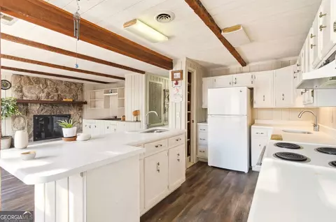 Kitchen - 452 E Sugarbush Dr, Dillard, GA 30537 photo 2 of 2