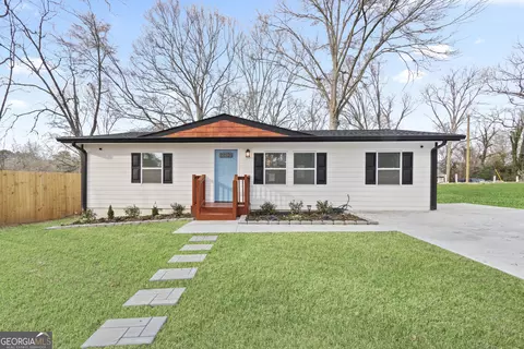 586 High Dr, Forest Park, GA 30297