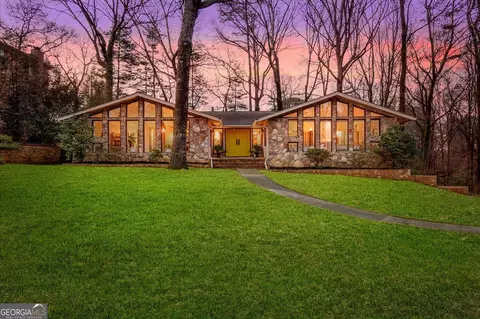 5129 Stratham Dr, Dunwoody, GA 30338
