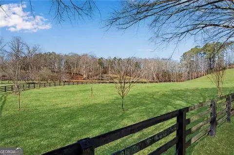 111 Allmond Ln, Alpharetta, GA 30004