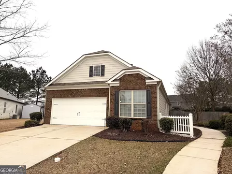 242 River Meadow Dr, Lagrange, GA 30241