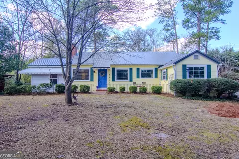 261 Lakeside Dr, Milledgeville, GA 31061