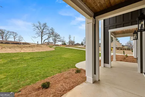 Exterior - 246 S Smith Rd, Lagrange, GA 30241 photo 4 of 9