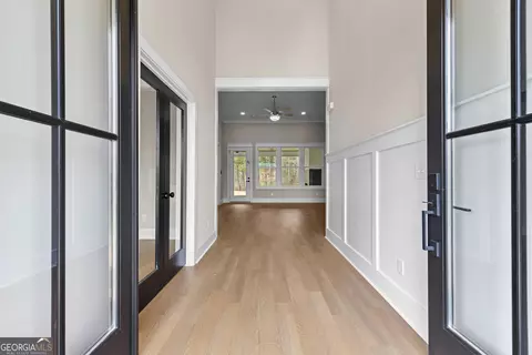 Entry Way - 246 S Smith Rd, Lagrange, GA 30241 photo 3 of 7