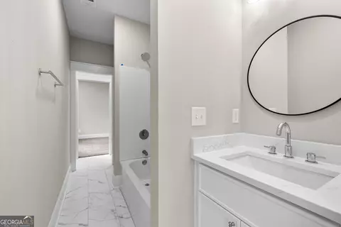 Bath - 246 S Smith Rd, Lagrange, GA 30241 photo 7 of 9